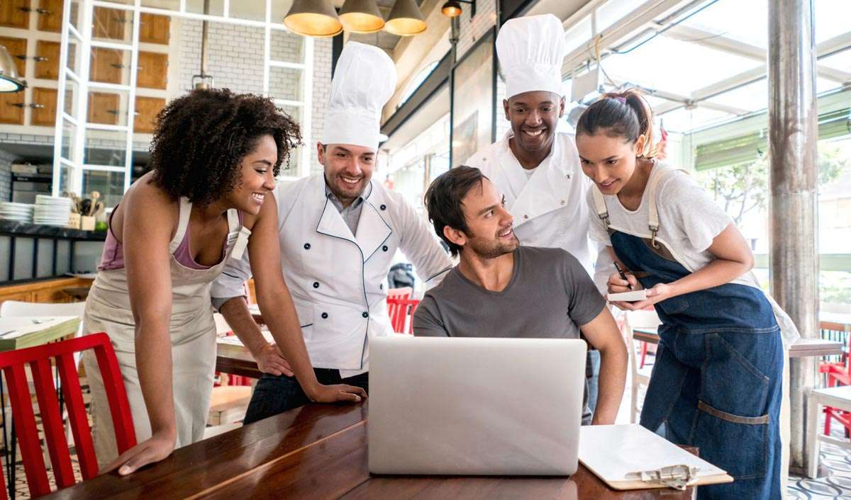 Cơ hội việc làm của ngành  Global Restaurant Entrepreneurship là vô cùng lớn và bạn cũng có thể vận dụng kiến thức mình có để phát triển doanh nghiệp cho riêng mình