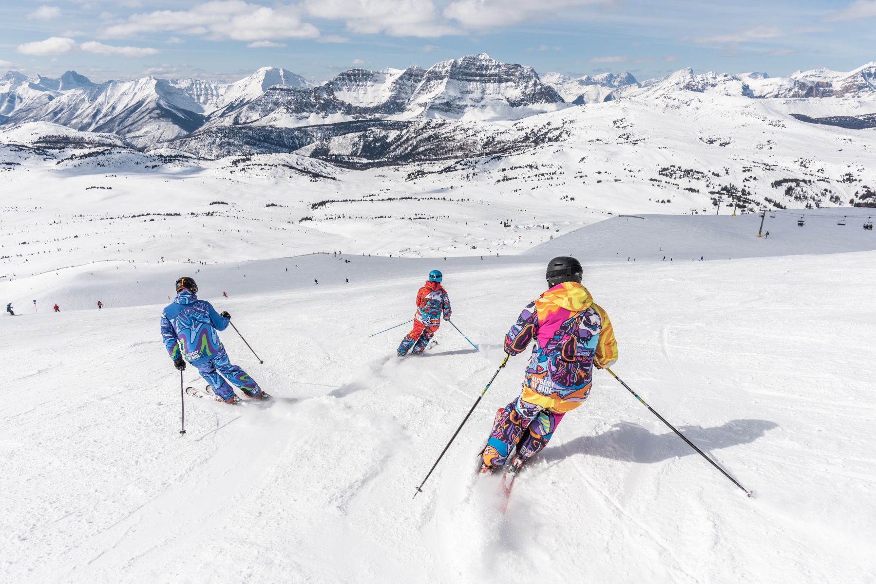 Trượt tuyết - hoạt động thường được diễn ra vào mùa đông