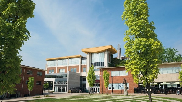 Khuôn viên Wilfrid Laurier International College